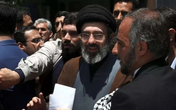 تعطیلی درس خارج فقه و اصول آیت الله سیدمجتبی خامنه ای فرزند رهبر انقلاب/فیلم