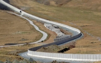 بیش از ۱۰ کیلومتر دیوار در مرز ایران و افغانستان کار گذاشته شده است