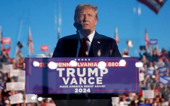 ترامپ: کل جهان به ما می‌خندد