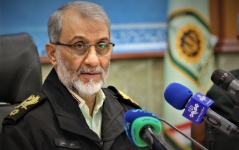 اتباع غیرمجاز را به پلیس گزارش دهید