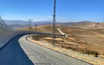 احداث دیوار در مرزهای شرق و غرب کشور/افغانستان و پاکستان در اولویت انسداد