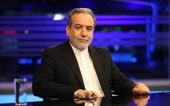 عراقچی: ناتوانی ارتش سوریه غافلگیر کننده بود/اگر با داعش در سوریه نمی جنگیدیم باید در ایران با آنها می جنگیدیم