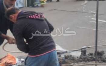 اقدام فوری اداره آب و فاضلاب منطقه یک برای برطرف کردن مشکل اگوی یک کوچه در رشت