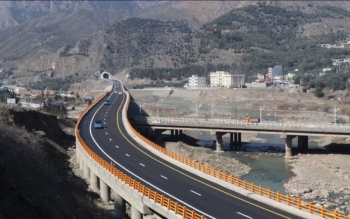 انسداد آزادراه منجیل به رودبار تا ۱۲ دی