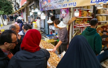 گران فروشی خط قرمز ستاد تنظیم بازار شهرستان رشت است/مردم، گرانی و تخلف را گزارش کنند