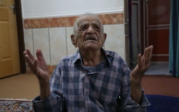 درگذشت پیرمرد ۱۲۰ساله ای که ایام انتخابات،روی دوش پسرش بر رای بخشی از مردم تاثیر گذاشت