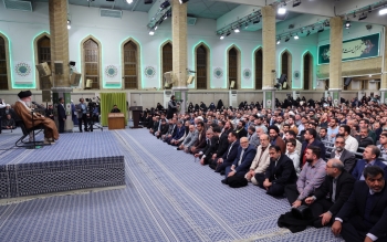 رهبر انقلاب: ملت ایران هر کسی که مزدوری آمریکا را بکند، لگدمال خواهد کرد/ نیروی نیابتی نداریم