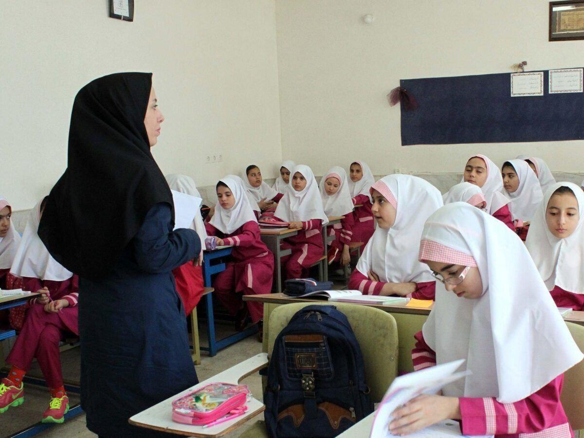 قالیباف: رتبه بندی فقط باید شامل کسانی شود که معلمی می کنند