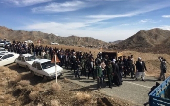 تشییع پیکر دانشجوی به قتل رسیده دانشگاه تهران در روستای درمیان خراسان جنوبی