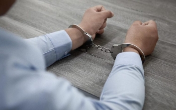 دستگیری پزشک قلابی به جرم تعرض به زنان