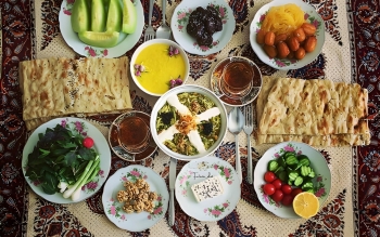  «درهم‌خوری» و «پرخوری» در سحر و افطار؛ ممنوع