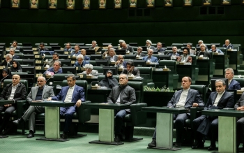 نمایندگان موافق،مخالف،رئیس جمهور و وزیر اقتصاد چه گفتند؟