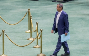 همتی مجبور به خداحافظی از دولت پزشکیان شد