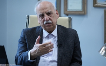 عبده‌ تبریزی: اگر مسیر دهه ۸۰ ادامه می‌یافت، امروز شبیه ترکیه و عربستان بودیم