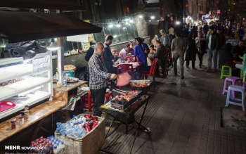 صاحبانِ «کباب گاری» های گیلان باید کارت سلامت بگیرند اما مانع کسب شان نشوید