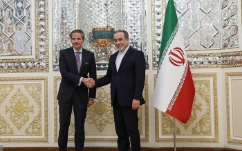 عراقچی: گفت وگو با گروسی مفید بود