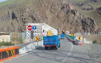پل سفیدرود منجیل _علی آباد چند ساعت بعد از انسداد بازگشایی شد/ راه و شهرسازی گیلان:کار پیمانکار غیرقانونی بود