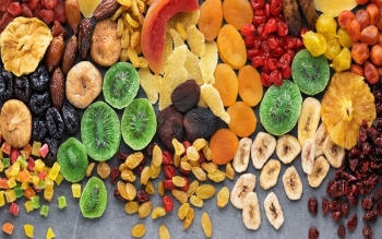 مقایسه میوه های خشک و تازه؛ مغذی اما پر کالری