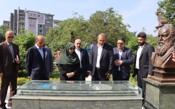 ادای احترام سخنگوی دولت به هوشنگ ابتهاج و شهدای رشت