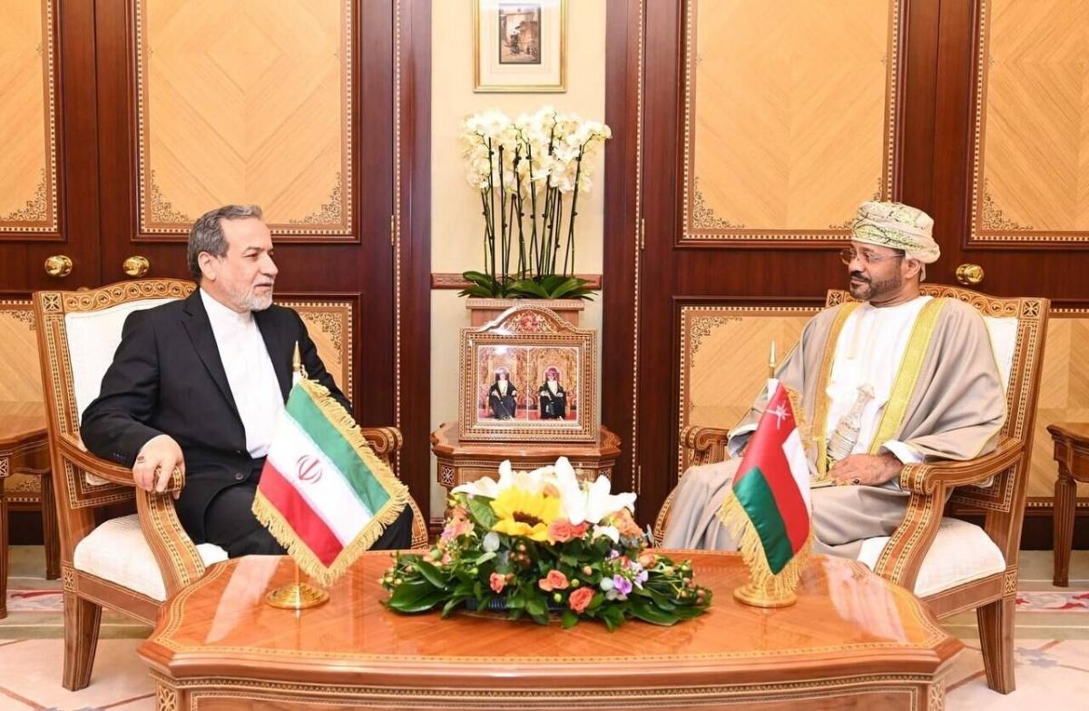 وزیر خارجه عمان،پیام واشنگتن را به تهران تحویل داد
