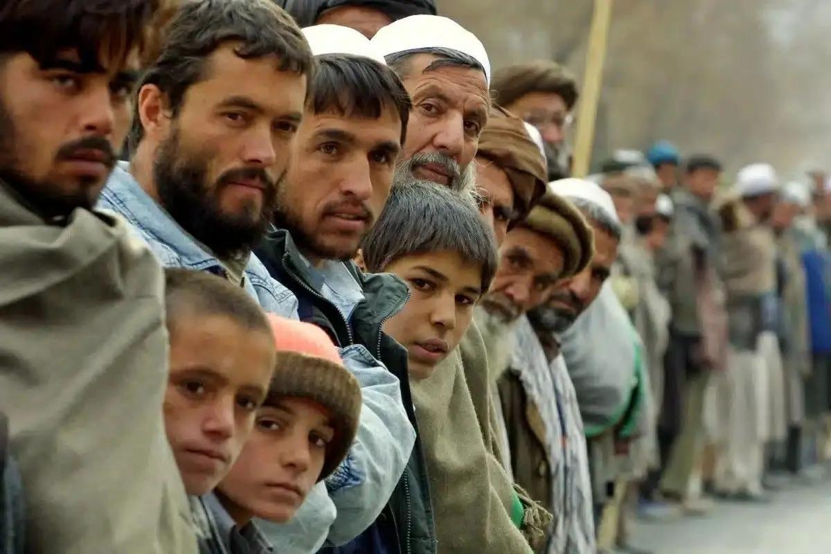 کاهش ۳۰ درصدی جرم،صرفه جویی ۵۵۰۰ تُنی آرد و نصف شدن دانش آموزان افغان