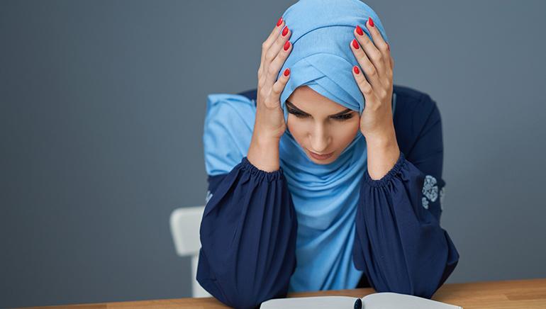 چرا شیوع میگرن در زنان بالاتر است؟