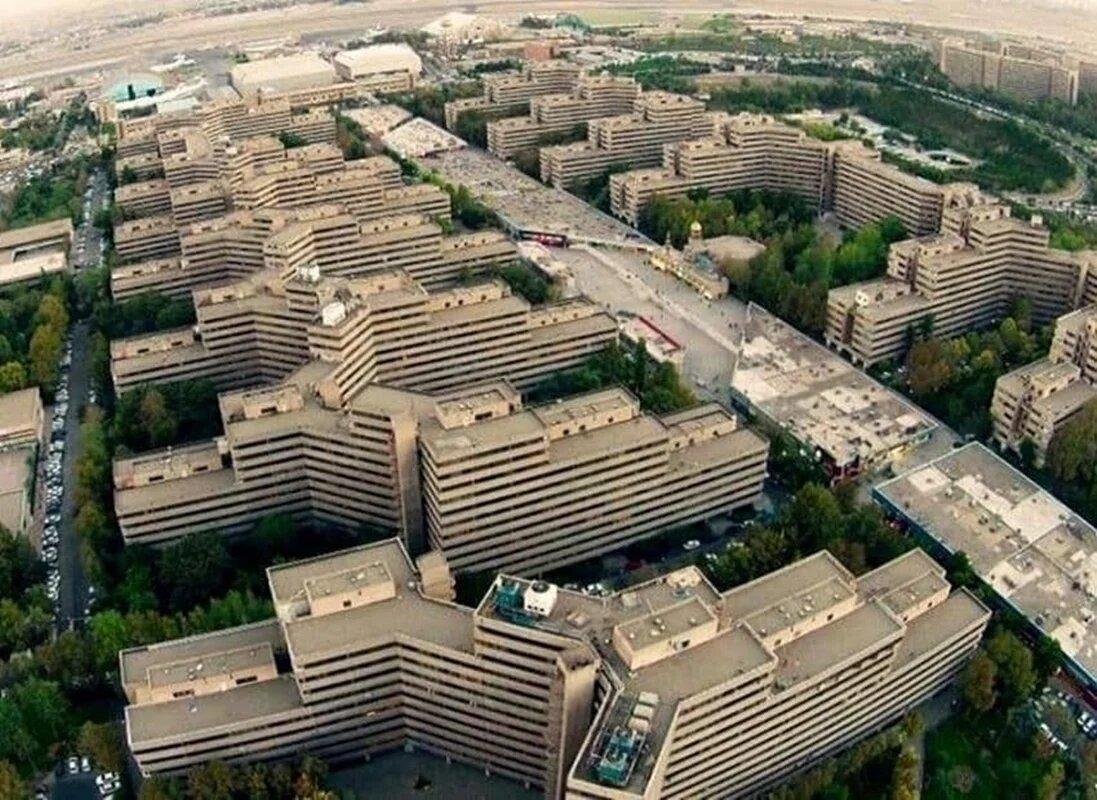 ماجرای عجیب زندگی دختر جوان با جسد مادرش در اکباتان تهران