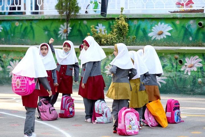 قوز و کمر درد؛ پیامد انتخاب نادرست کیف و کوله پشتی مدرسه