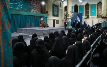 زن، کارگزار خانه نیست، مدیر است