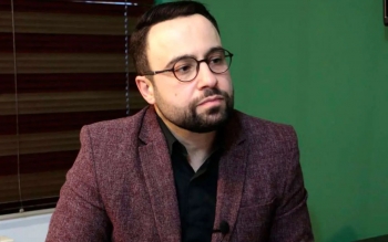 باز شدن راه اعتراض مسالمت آمیز ضروری است/تغییر رئیس بانک مرکزی،افزایش حقوق و کالابرگ از نتایج نگاه متفاوت دولت پزشکیان به اعتراضات است