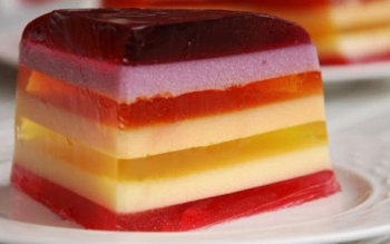 آیا مصرف ژله باعث چاقی صورت می‌شود؟
