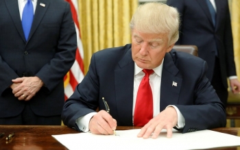 جزئیات فرمان اجرایی ترامپ علیه تجارت با ایران