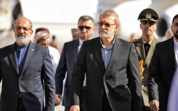 علی لاریجانی وارد مسقط شد