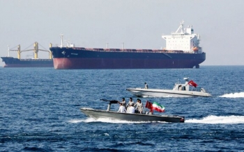 رویترز: شرکت‌های بزرگ انرژی ارسال نفت از تنگه هرمز را متوقف کردند