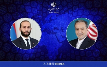 عراقچی: ایران تا هر زمان که لازم باشد آماده دفاع از خود است