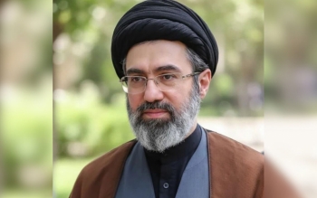 تنگه هرمز همچنان باید بسته بماند/به دوستی با همسایگان معتقد هستیم 