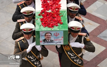 پیکر دریابان شمخانی «بدون سَر» به خاک سپرده شد