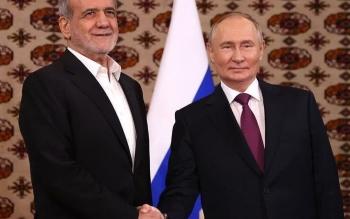 پزشکیان: بزرگ‌ترین مانع دستیابی به توافق عادلانه، تمامیت‌خواهی آمریکا است/ پوتین: آماده میانجی‌گری برای حل و فصل جنگ هستم
