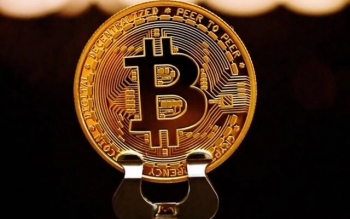 قیمت بیت کوین در آستانه ۸۰ هزار دلار قرار گرفت + قیمت انواع رمز ارز