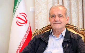 اعطای دکترای افتخاری جراحی قلب به رئیس جمهور