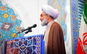 امام جمعه رشت: دشمنان آرزوی خلوت شدن خیابان ها را به گور خواهند بُرد