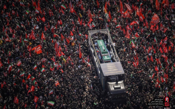 تصاویر/گزارش مراسم تشییع پیکر رهبر شهید انقلاب و خانواده اش با بدرقه میلیونی مردم در تهران