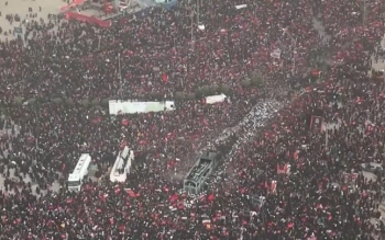 گزارش شبکه لبنانی از وداع مردم قم با رهبر شهید انقلاب