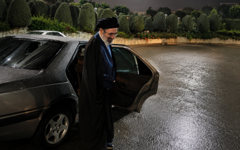 این عکسِ آیت الله سید مجتبی خامنه ای، رهبر انقلاب،جدید است؟