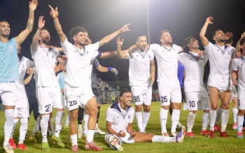 گزارش تصویری؛ شبِ شیرین ملوان در انزلی؛ کامبک قوها مقابل ذوب آهن