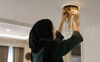 عروس خانواده ۷۰۰ گرم طلا را در چراغ هالوژن مخفی کرد