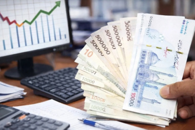 آیا حقوق کارکنان دولت ترمیم می‌شود؟ / دولت مکلف است که قانون را اجرا کند