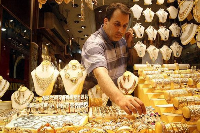 پیش‌بینی بازار طلا و دلار؛ احتمال ادامه افت قیمت‌ها در چهارشنبه ۲۲ مهر