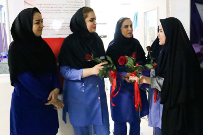گزارش تصویری: بازدید جمعی از مدیران زن گیلان از بیمارستان الزهرای رشت به مناسبت روز پرستار